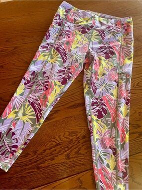 Vibrant Workout Pants with Cell Phone Pockets
